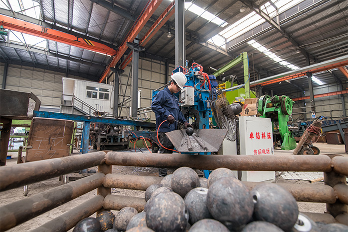 虎林网架配件-螺栓球加工车间